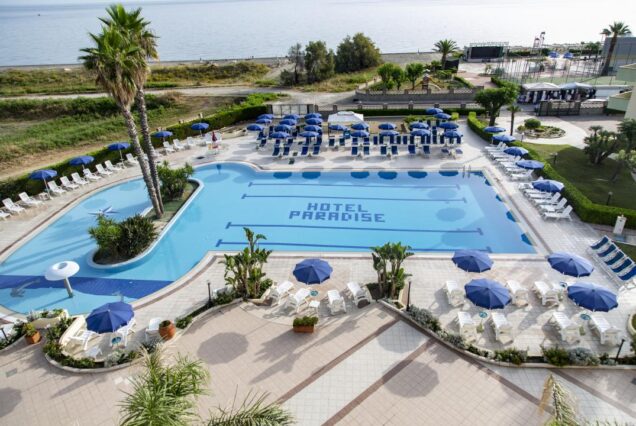 Simple: Hotel Village Paradise - Calabria