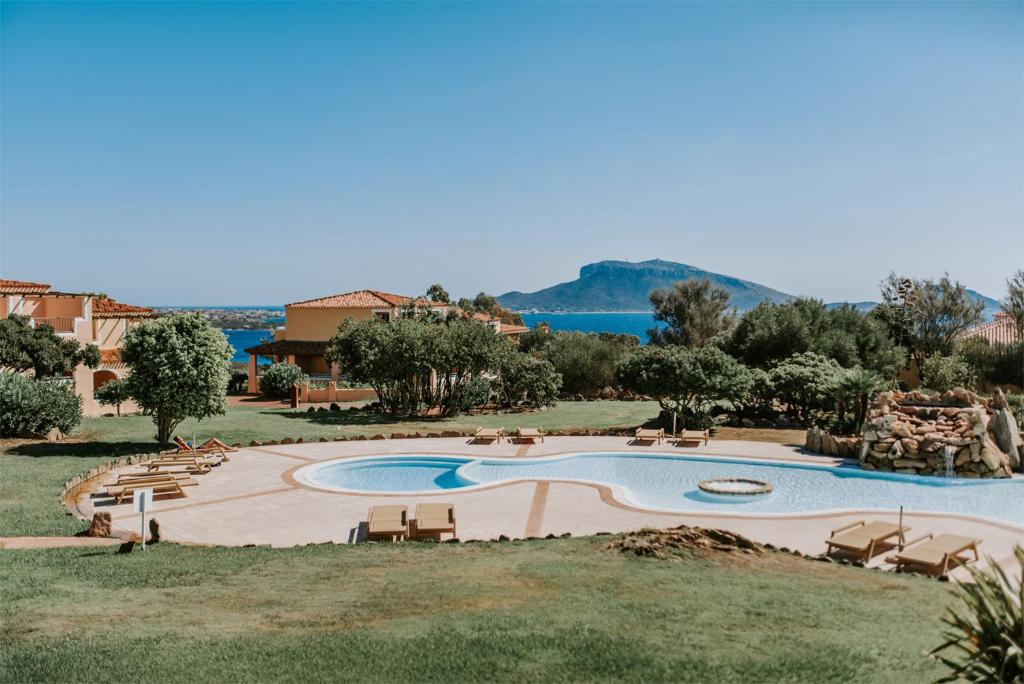 Superior: VOI Colonna Golfo degli Aranci - Sardegna